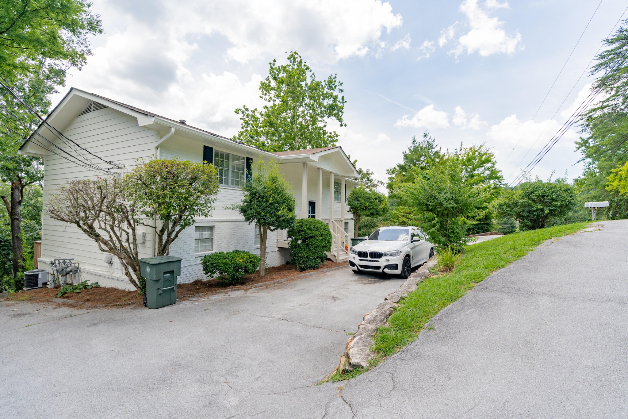 1343 Highland Road Chattanooga, TN 37415 - Photo 4 of 39 Gallery Image 4