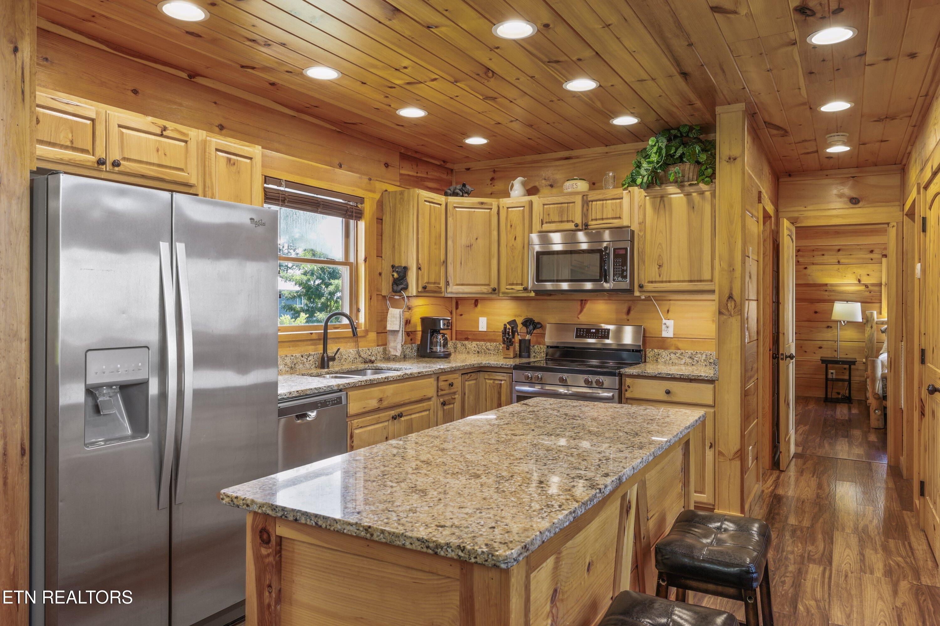 689 Shell Mountain Road Sevierville, TN 37876 - Photo 21 of 52 689 Shell Mountain Rd23
