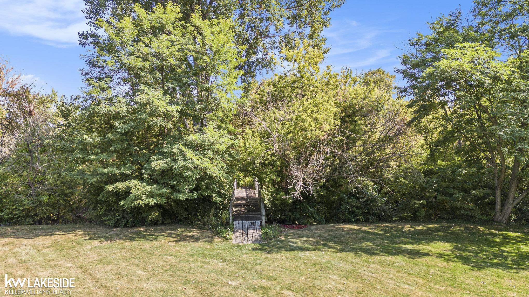 51900 Romeo Plank Road Macomb, MI 48042 - Photo 25 of 32 50189260-d19f5465-62c6-4e14-905d-08b566c97e68.JPG