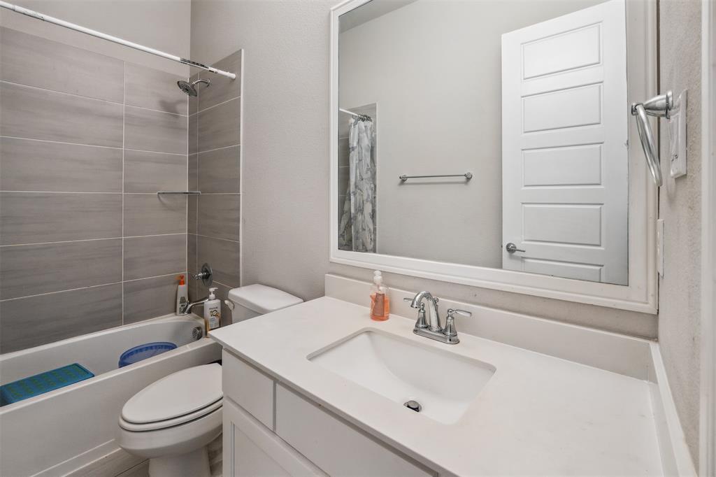 15931 Candletree Road Frisco, TX 75035 - Photo 21 of 40 Gallery Image 21