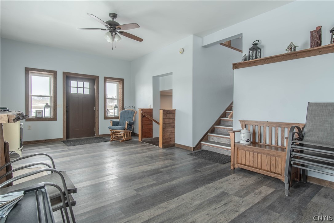 7318 Pine Woods Road Lyme, NY 13693 - Photo 6 of 35 Entry/Foyer