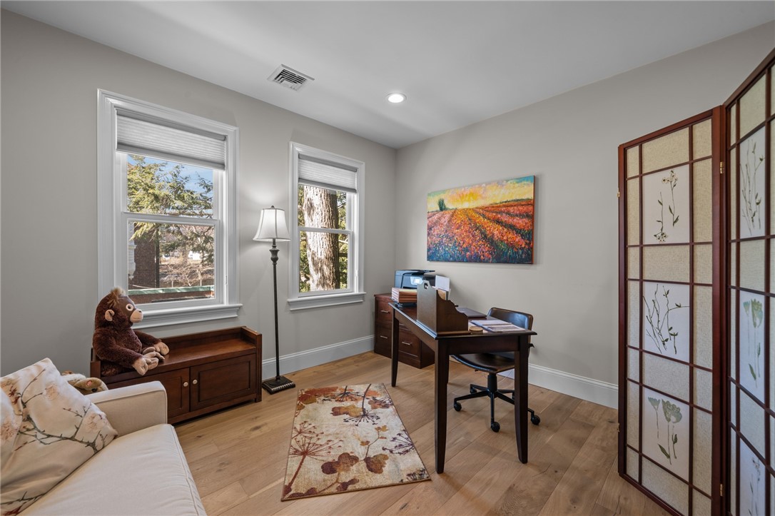 12 University Avenue Providence, RI 02906 - Photo 26 of 44