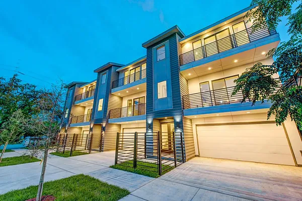 $550,000 | 2518 Pease Street, Houston, TX 77003