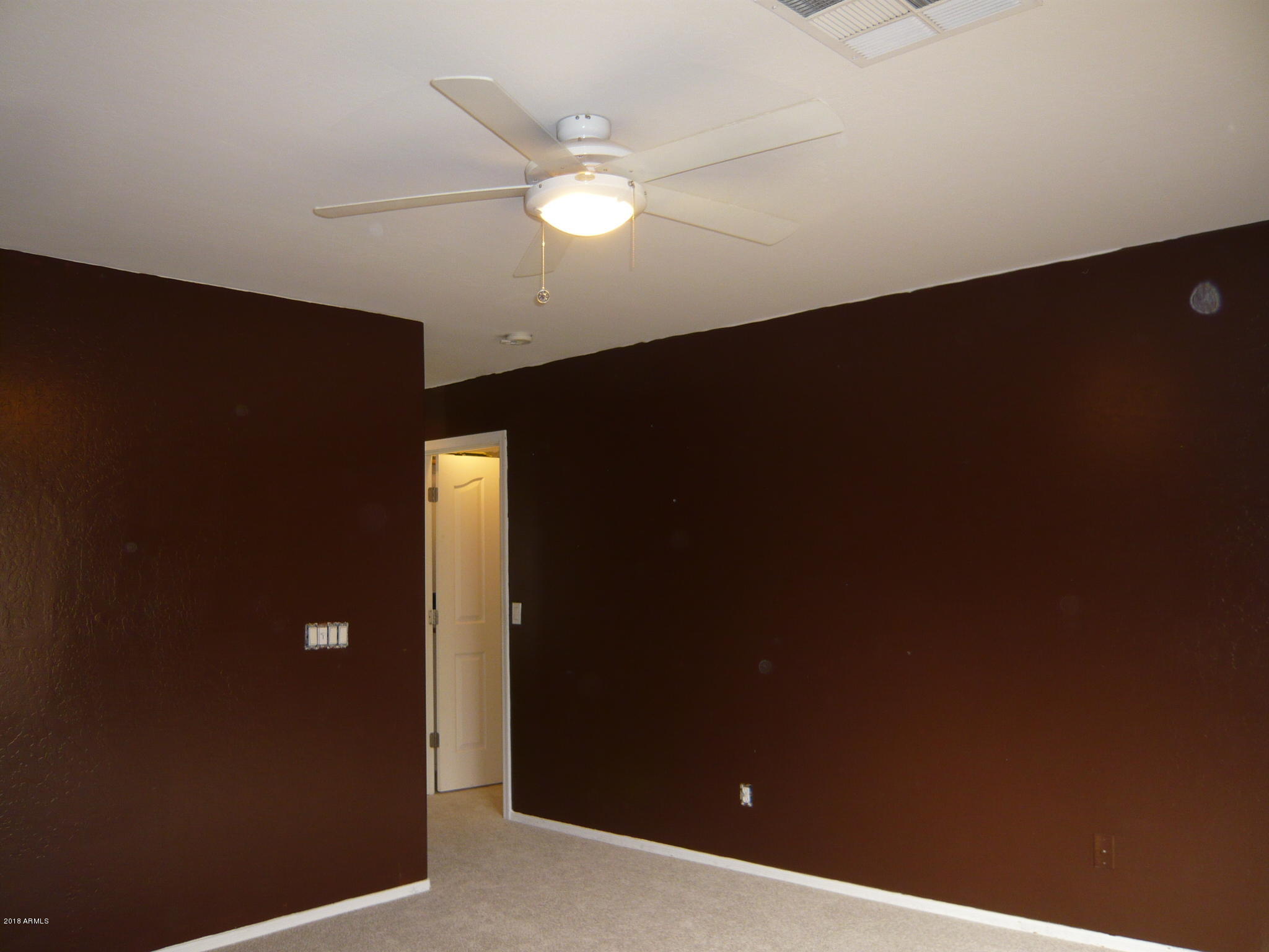 2605 West Maldonado Road Phoenix, AZ 85041 - Photo 9 of 32 P1030878