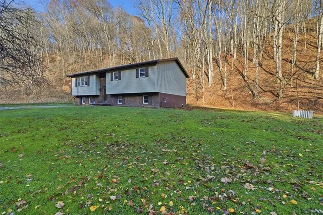 $195,000 | 1035 California Drive, Coal Center, PA 15423