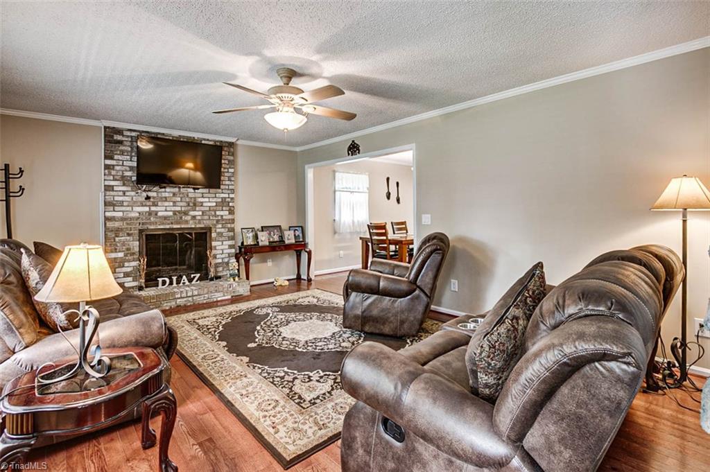 Living Room w/ gas fireplace