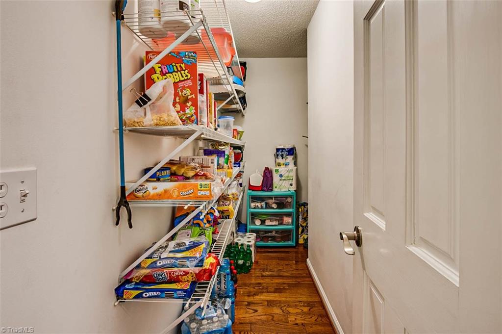 Large pantry - shelving around corner as well