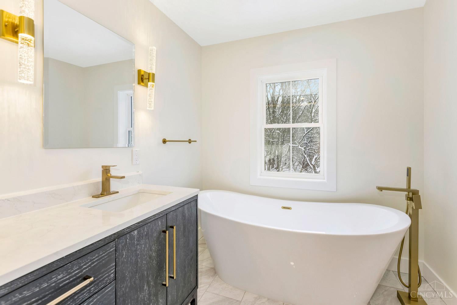 6845 East Frk Road Cincinnati, OH 45227 - Photo 28 of 41