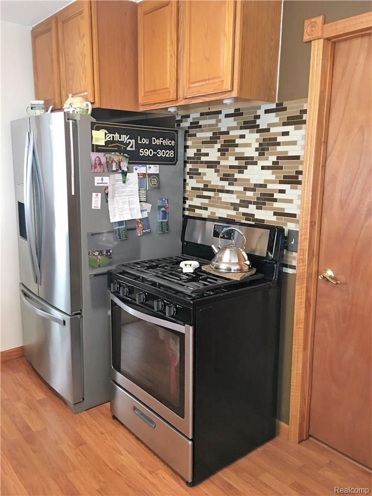 2321 Kint Road Jackson, MI 49202 - Photo 17 of 60 STAINLESS STEEL APPLIANCES