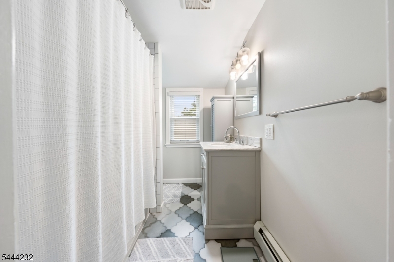 19 Robertson Road West Orange, NJ 07052 - Photo 12 of 39