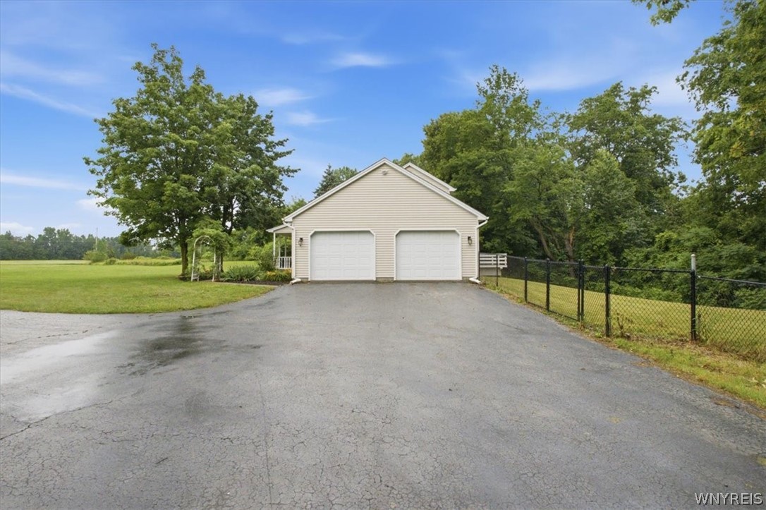3275 Youngstown Road Wilson, NY 14172 - Photo 8 of 47