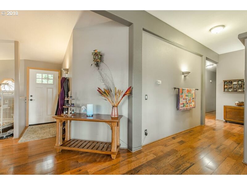 35032 South Ellis Road Molalla, OR 97038 - Photo 9 of 31 Gallery Image 9