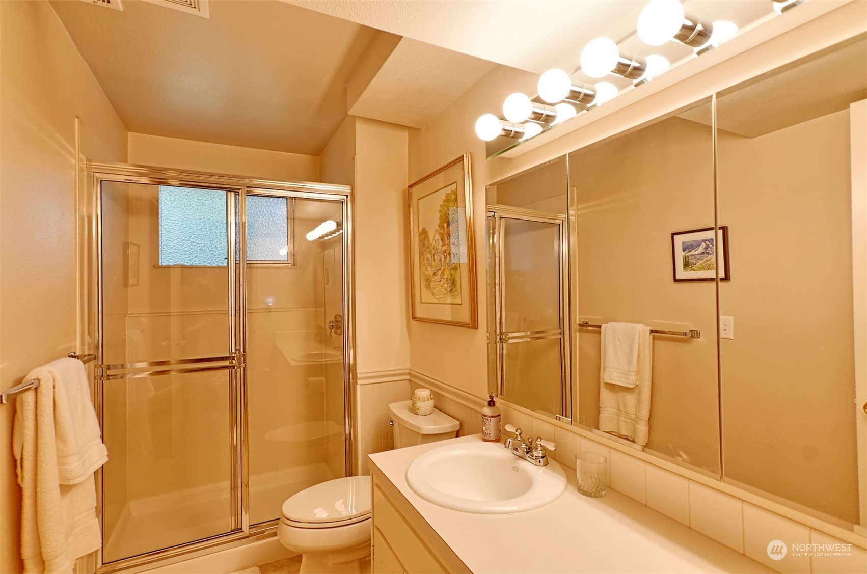 15802 119th Avenue Northeast Bothell, WA 98011 - Photo 15 of 23