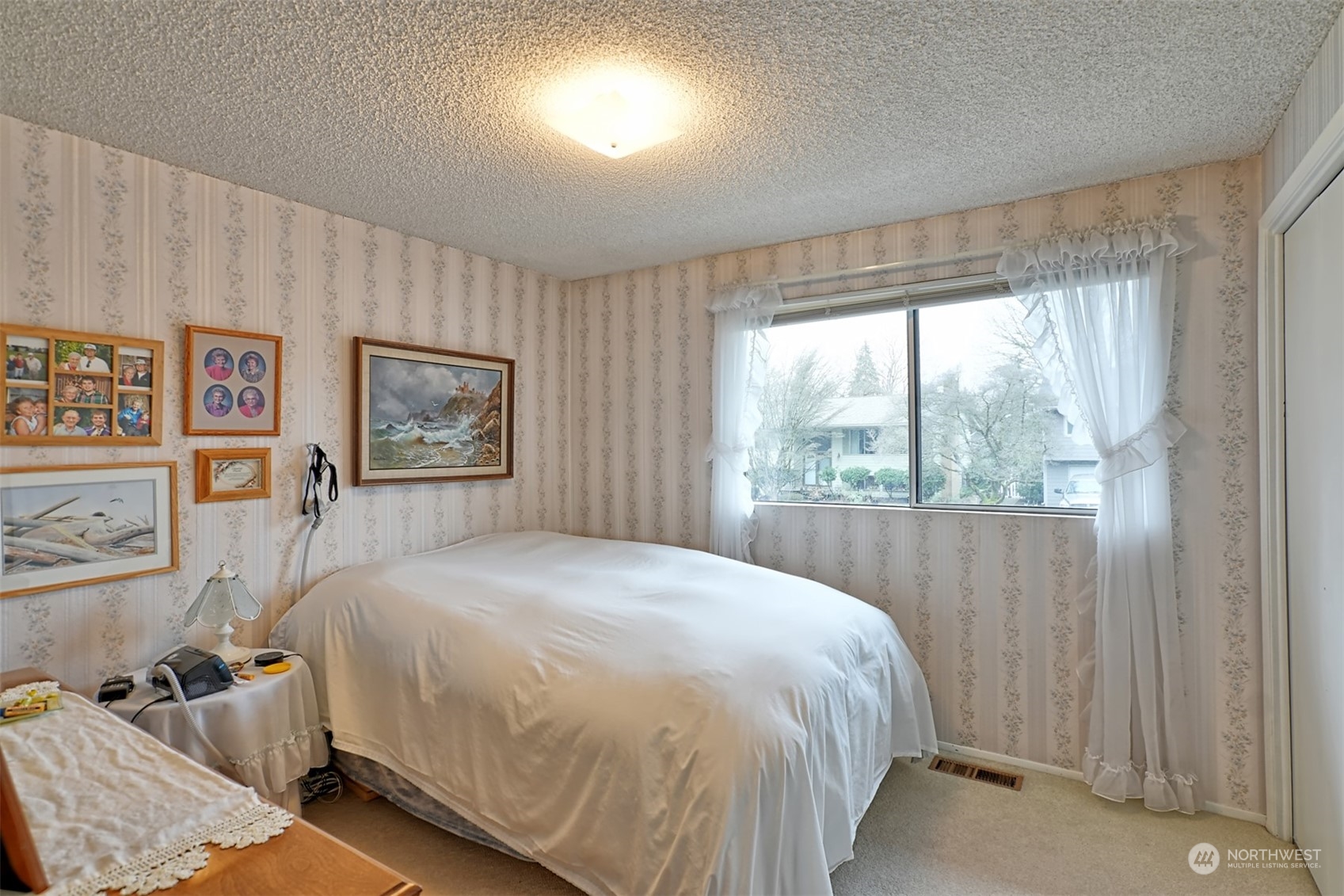 15802 119th Avenue Northeast Bothell, WA 98011 - Photo 10 of 23