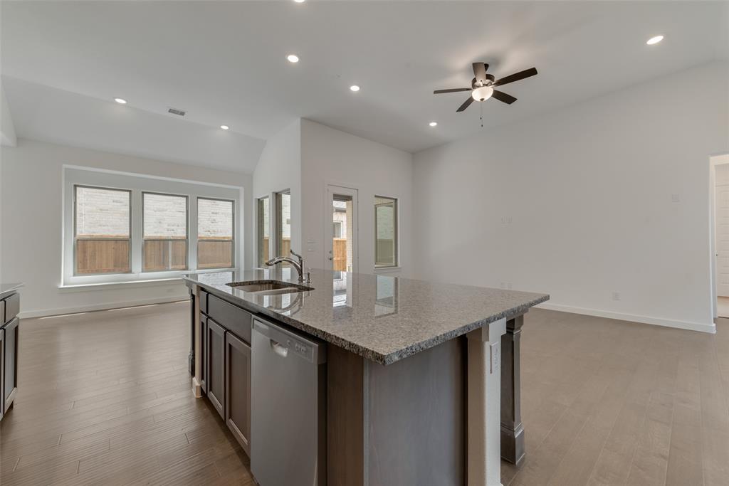 635 Caprice Bluff Fate, TX 75189 - Photo 13 of 34