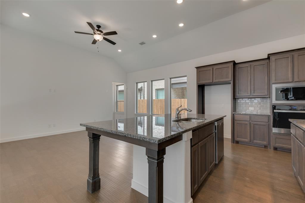 635 Caprice Bluff Fate, TX 75189 - Photo 15 of 34