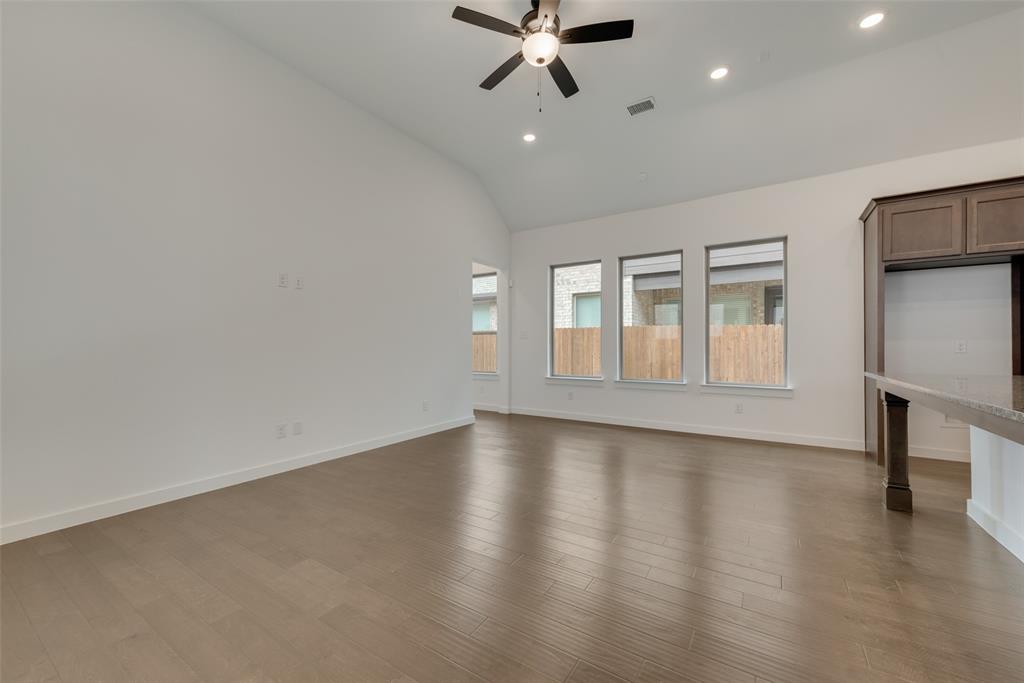 635 Caprice Bluff Fate, TX 75189 - Photo 8 of 34