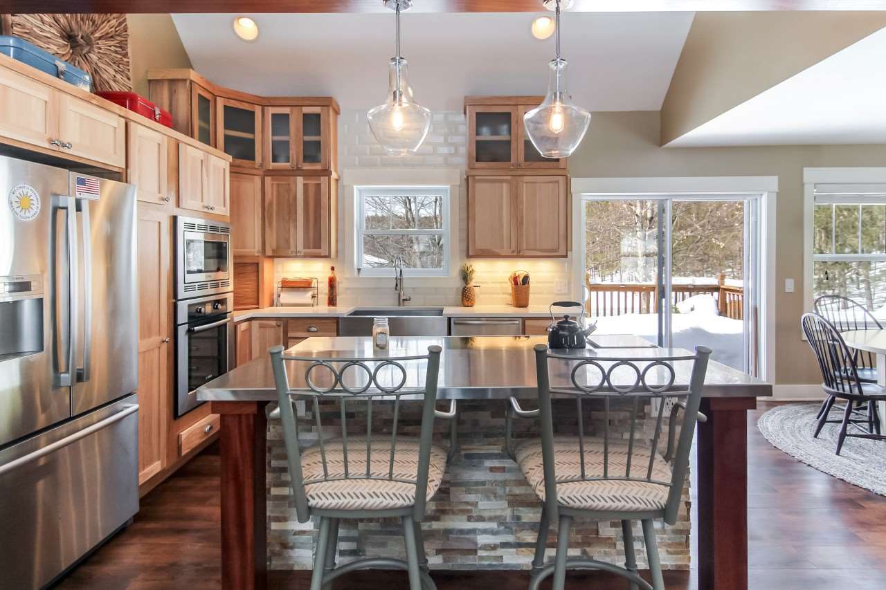 10100 South Maple City Road Maple City, MI 49664 - Photo 14 of 38 1884944-13.JPG