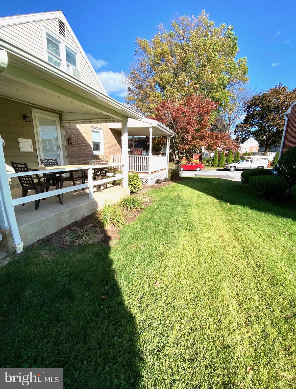 115 Lee Avenue Reading, PA 19607 - Photo 4 of 23