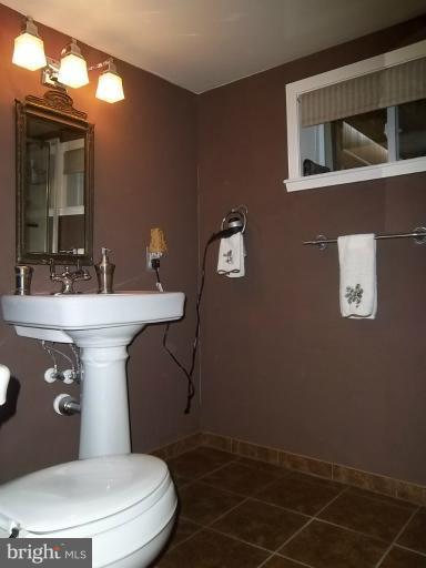 1003 Overbrook Road Baltimore, MD 21239 - Photo 26 of 28 Bath