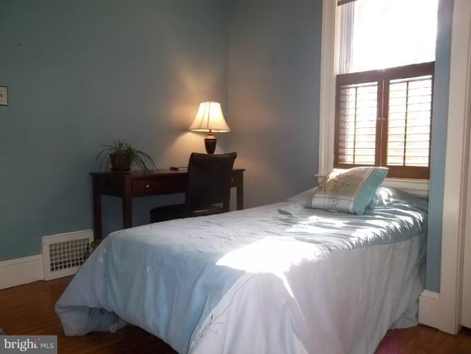 1003 Overbrook Road Baltimore, MD 21239 - Photo 4 of 28 Bedroom