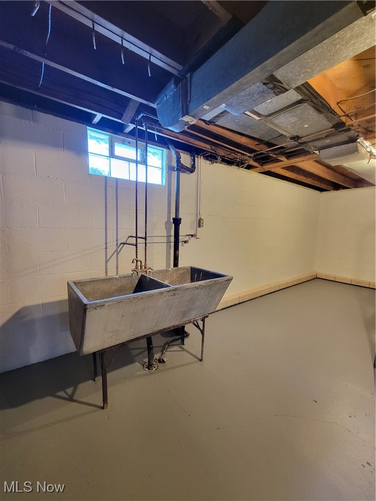 3580 Mogadore Road Mogadore, OH 44260 - Photo 21 of 29 Basement with sink