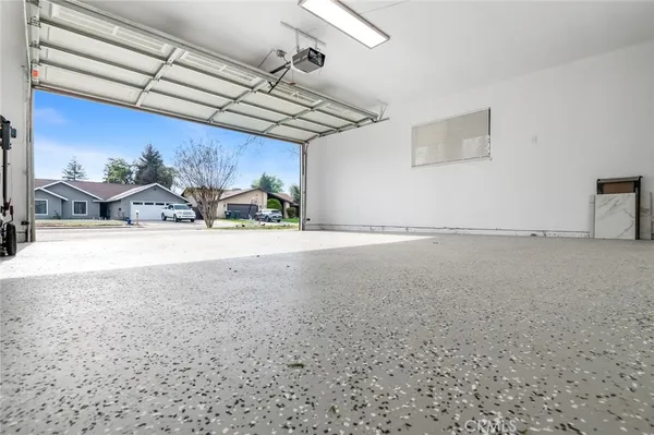 $420,000 | 1828 South Hillcrest Drive, Visalia, CA 93292