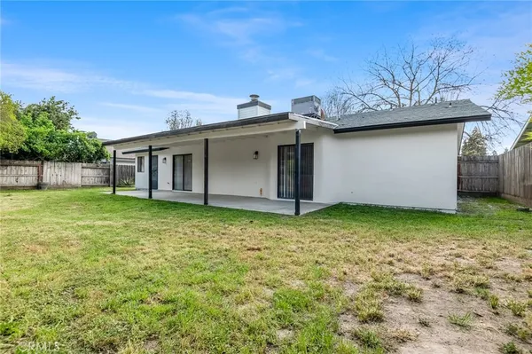 $420,000 | 1828 South Hillcrest Drive, Visalia, CA 93292