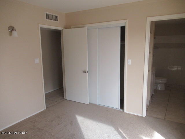 2551 West Capistrano Road Tucson, AZ 85746 - Photo 7 of 12