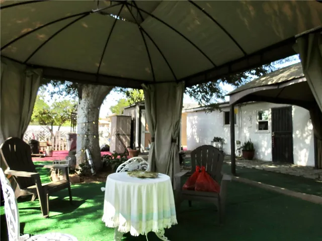 $2,000,000 | 4949 East San Carlos Street, Compton, CA 90221