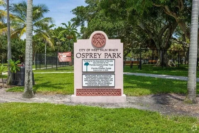 a building with a lot of windows