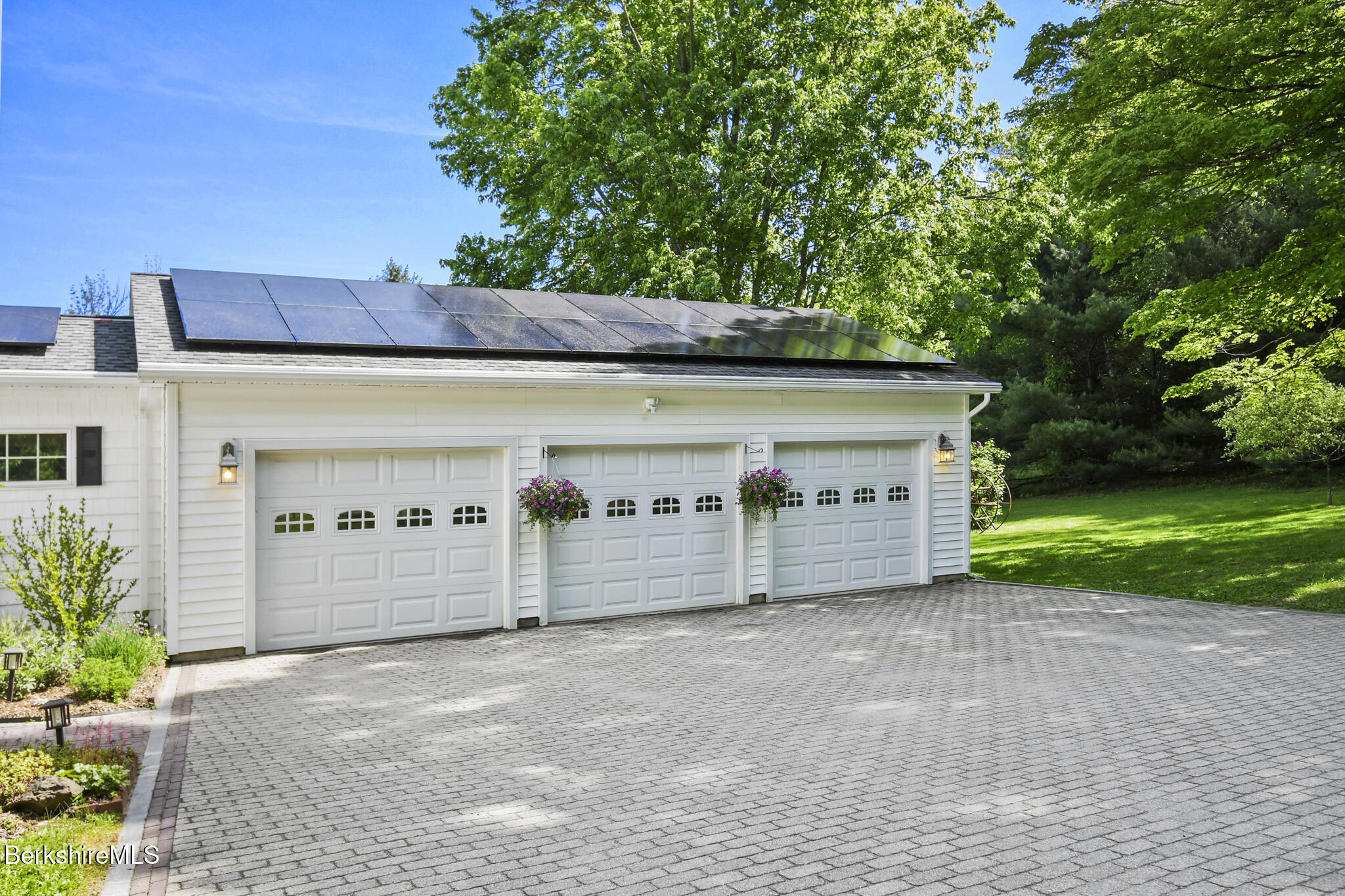 288 Johnson Road Dalton, MA 01226 - Photo 5 of 39 3 Car attached Garage