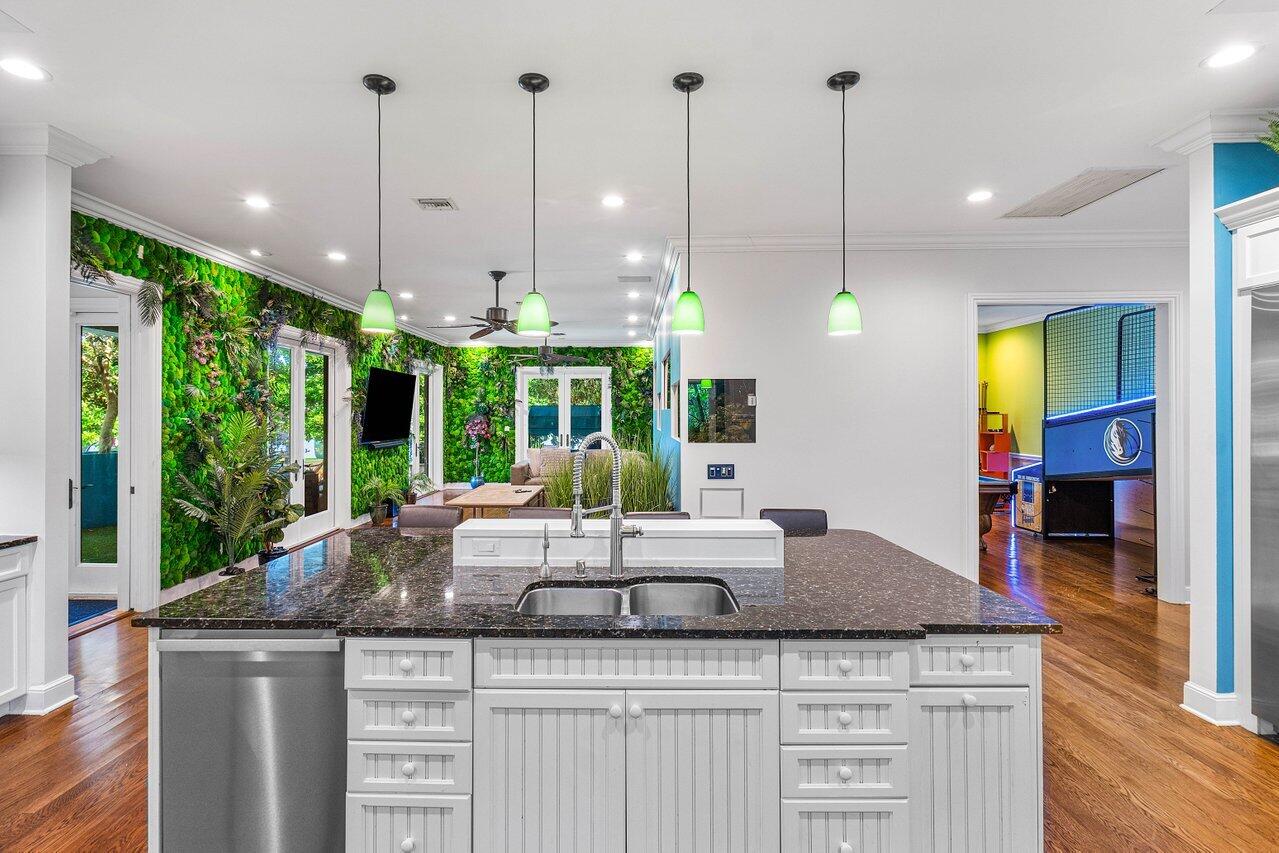 963 Eve Street Delray Beach, FL 33483 - Photo 10 of 83 007-963EveStreet-DelrayBeach-FL-33483-SM