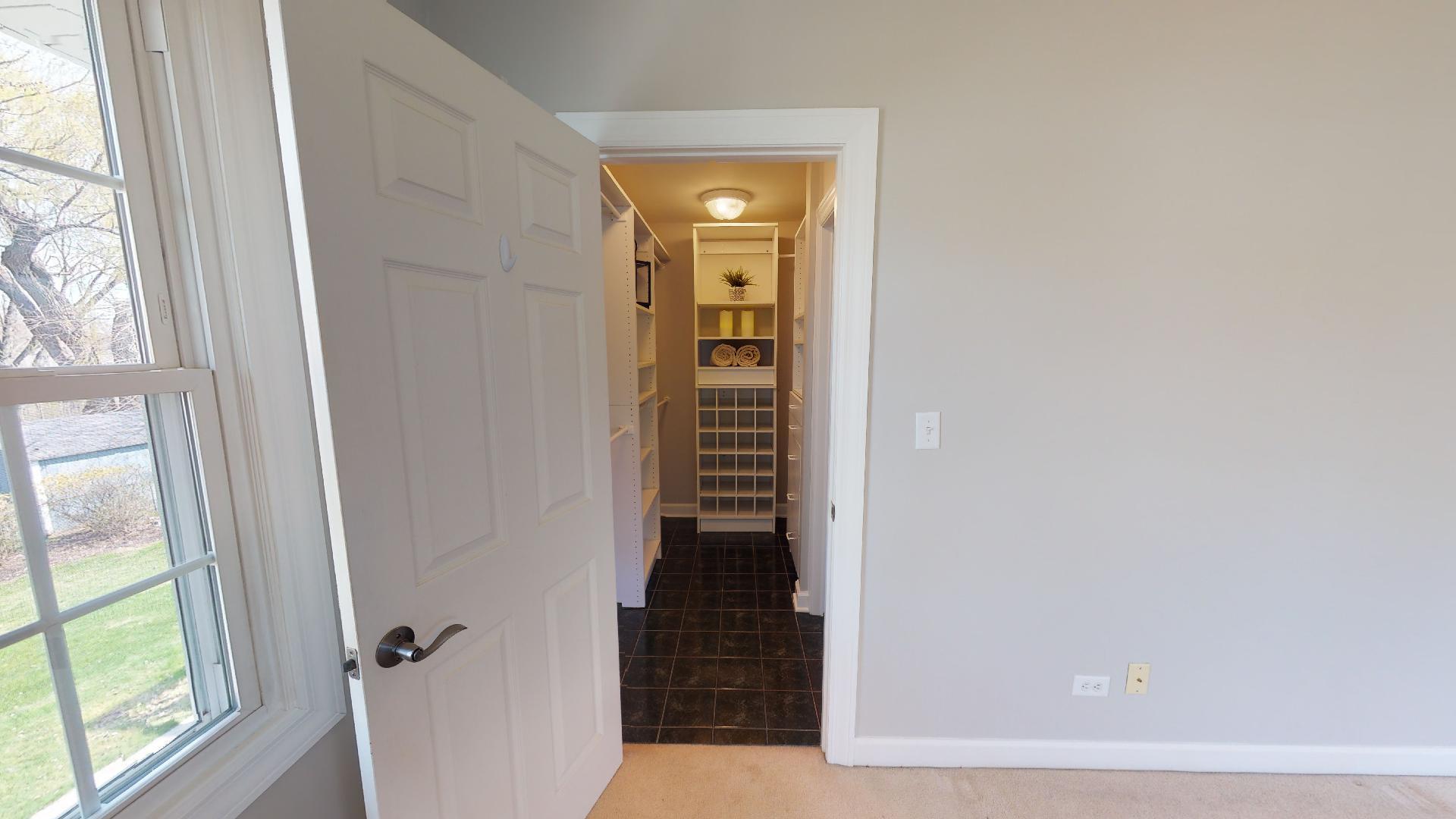 1445 Meyer Road Hoffman Estates, IL 60169 - Photo 12 of 33