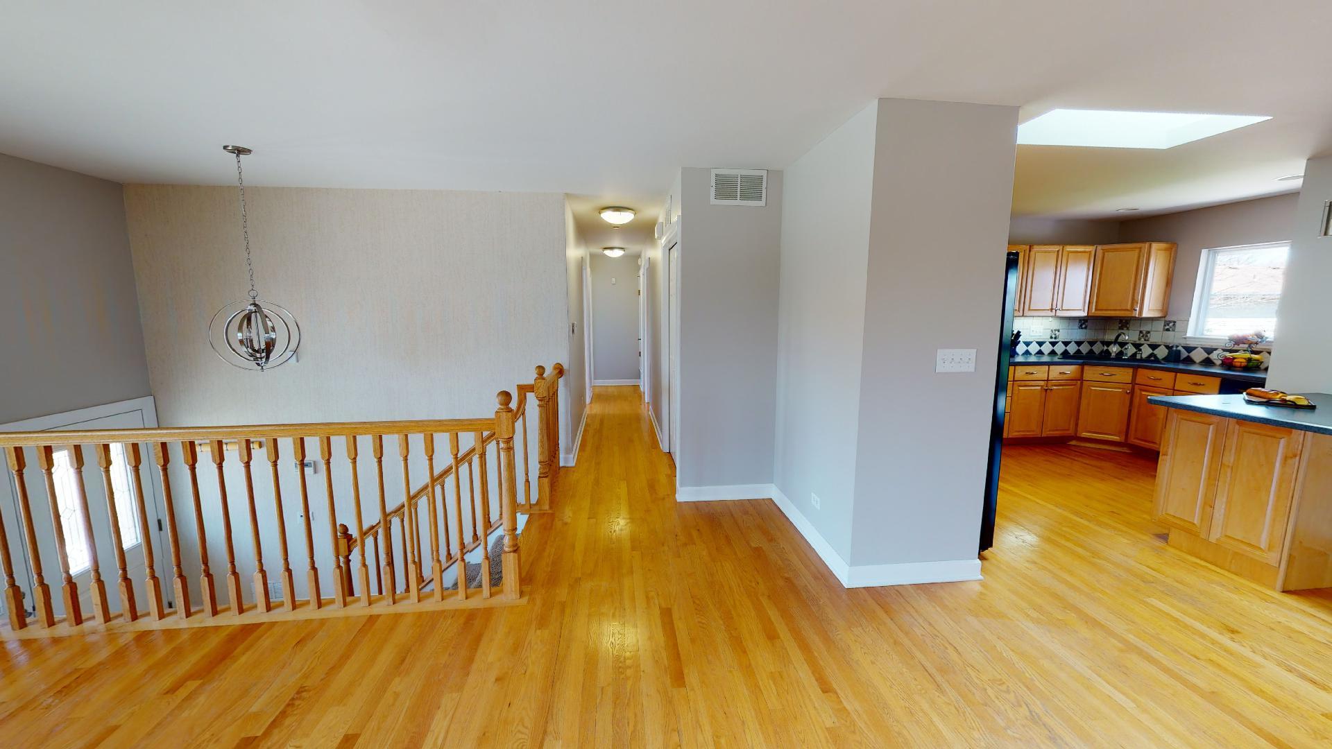 1445 Meyer Road Hoffman Estates, IL 60169 - Photo 8 of 33