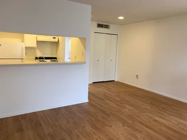 $850 | 10810 Newmont Road, Unit 7, Austin, TX 78758