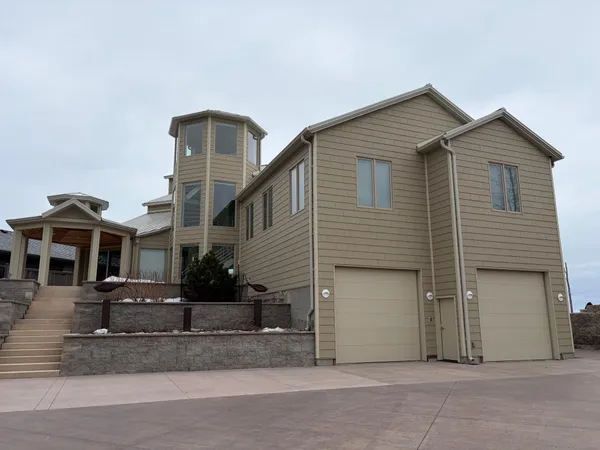 $4,000,000 | 4202 Minnesota Avenue, Duluth, MN 55802