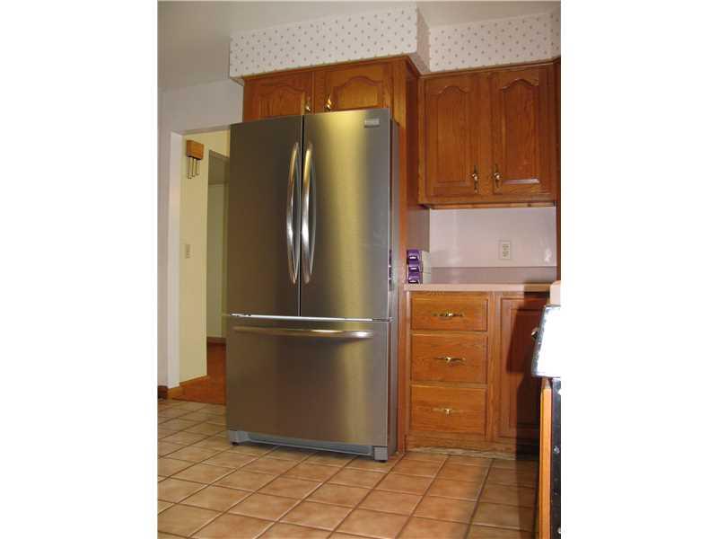 644 Hadley Road Greenville, PA 16125 - Photo 9 of 22 Kitchen.