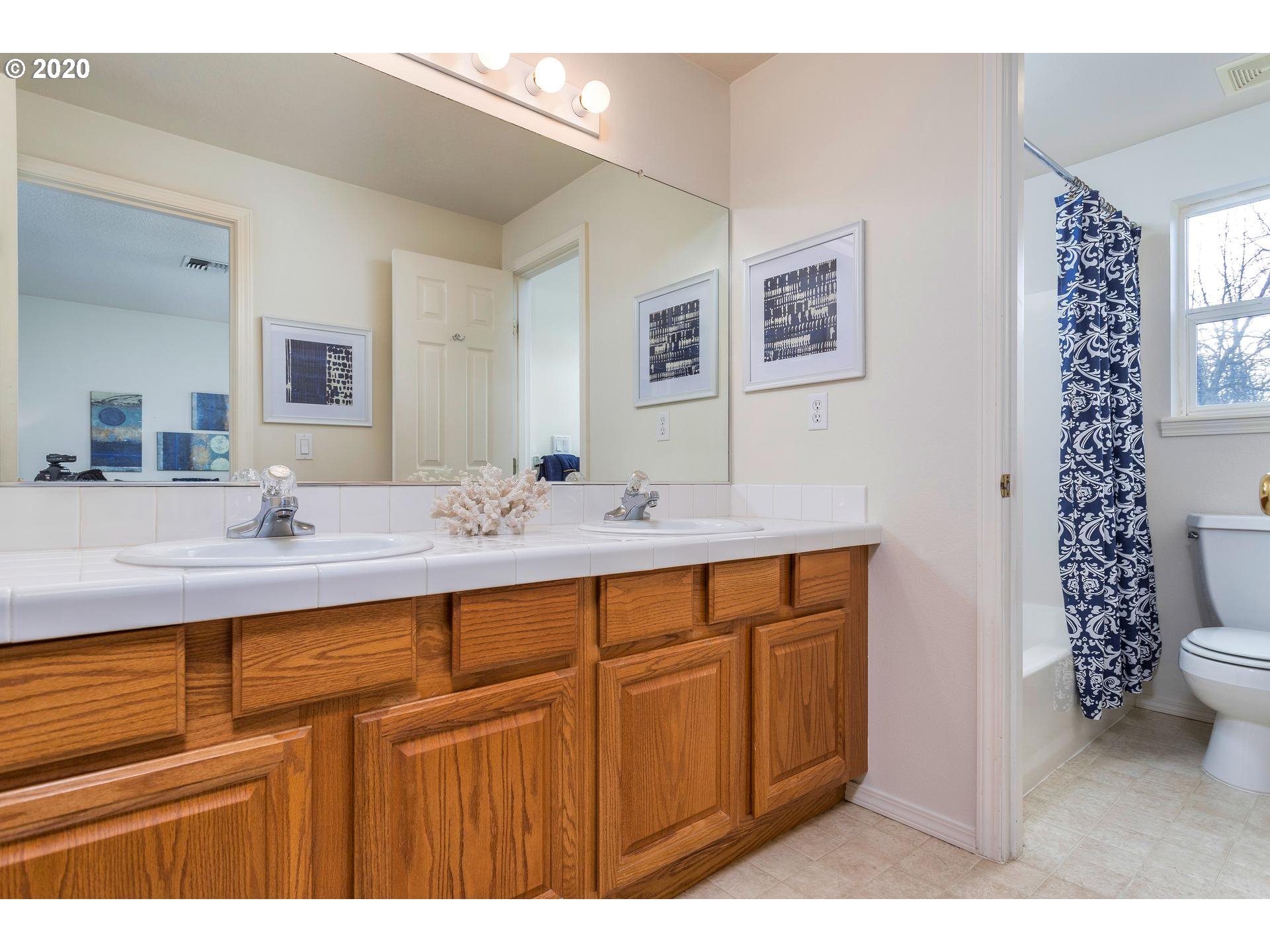3804 Southwest Troy Street Portland, OR 97219 - Photo 13 of 21 Gallery Image 13