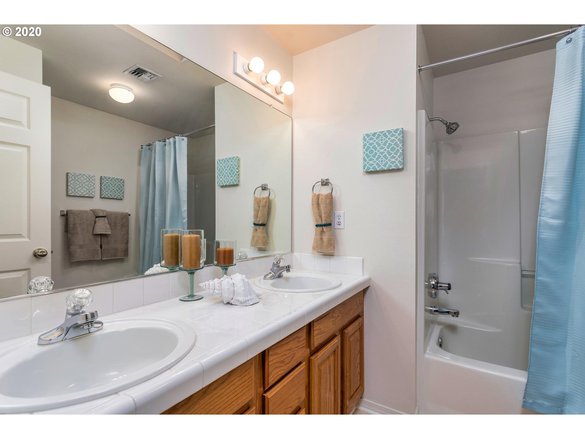 3804 Southwest Troy Street Portland, OR 97219 - Photo 15 of 21 Gallery Image 15