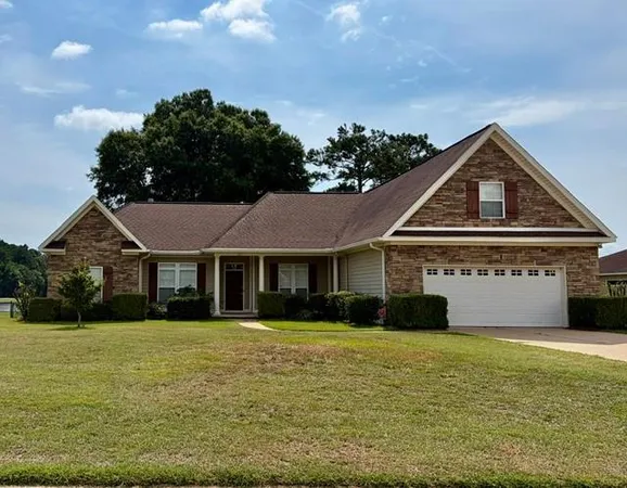 $2,500 | 206 Lakeside Drive, Dothan, AL 36301