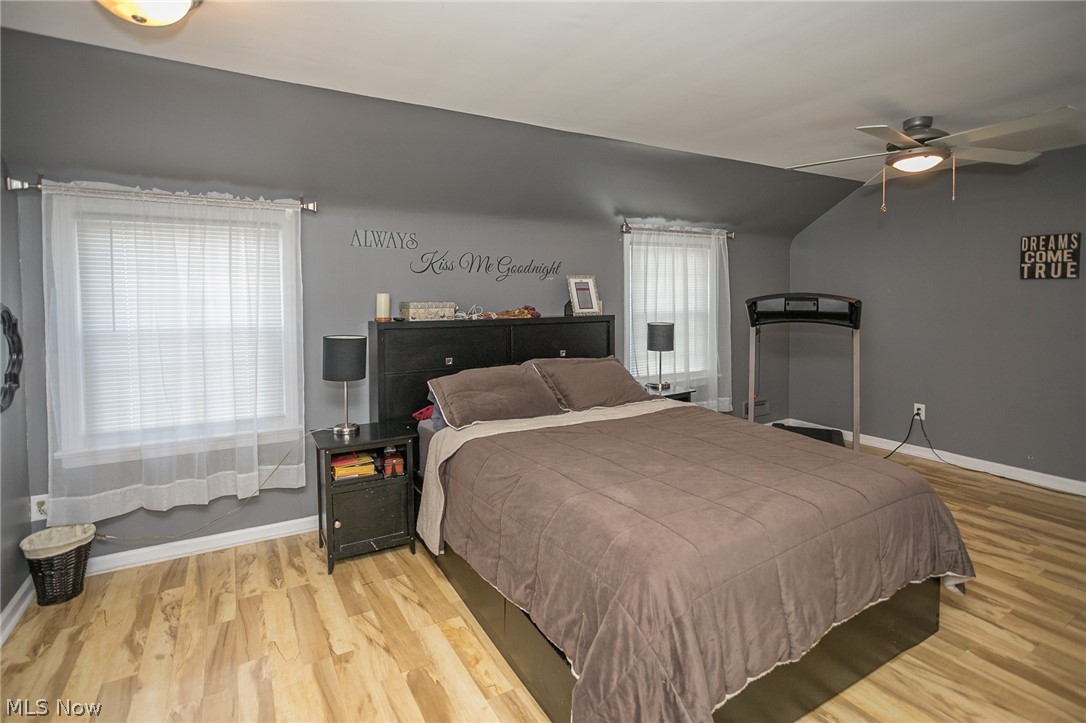6487 Kerneywood Road Parma, OH 44129 - Photo 17 of 34 Master bedroom, 2nd level