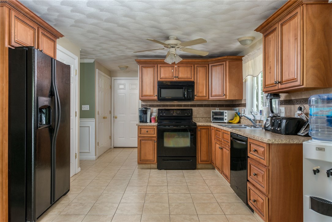 30 Finn Road Burrillville, RI 02859 - Photo 5 of 28