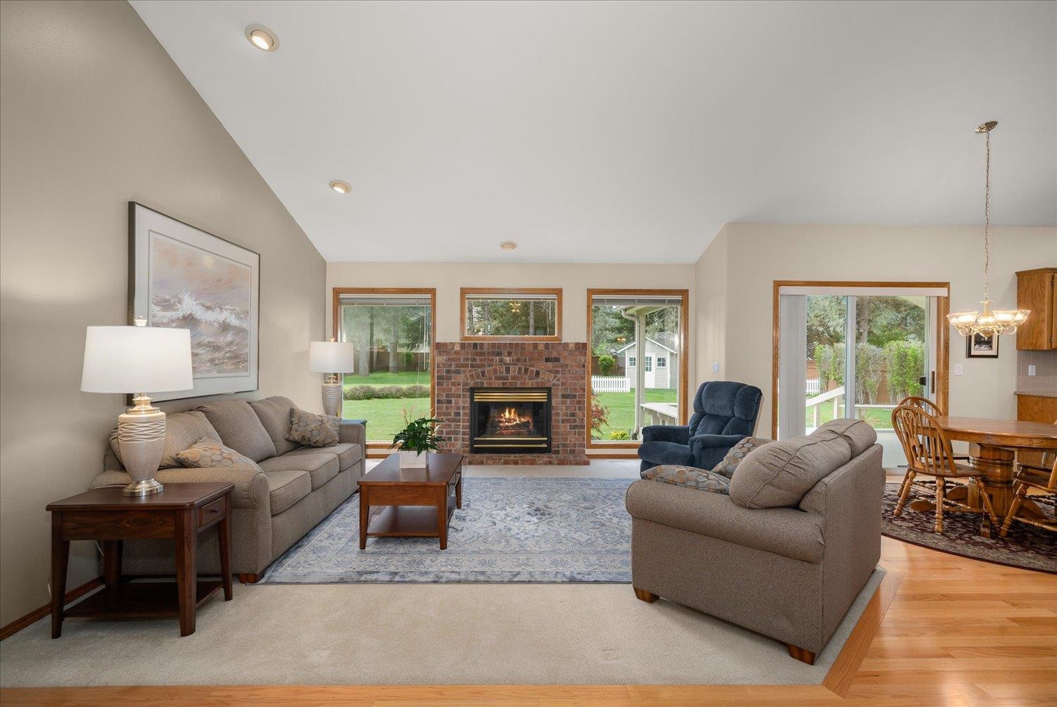 4602 East Woodglen Road Mead, WA 99021 - Photo 4 of 31