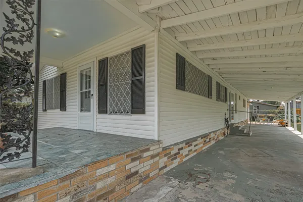 $295,000 | 220 Palmyra Street, Houston, TX 77022