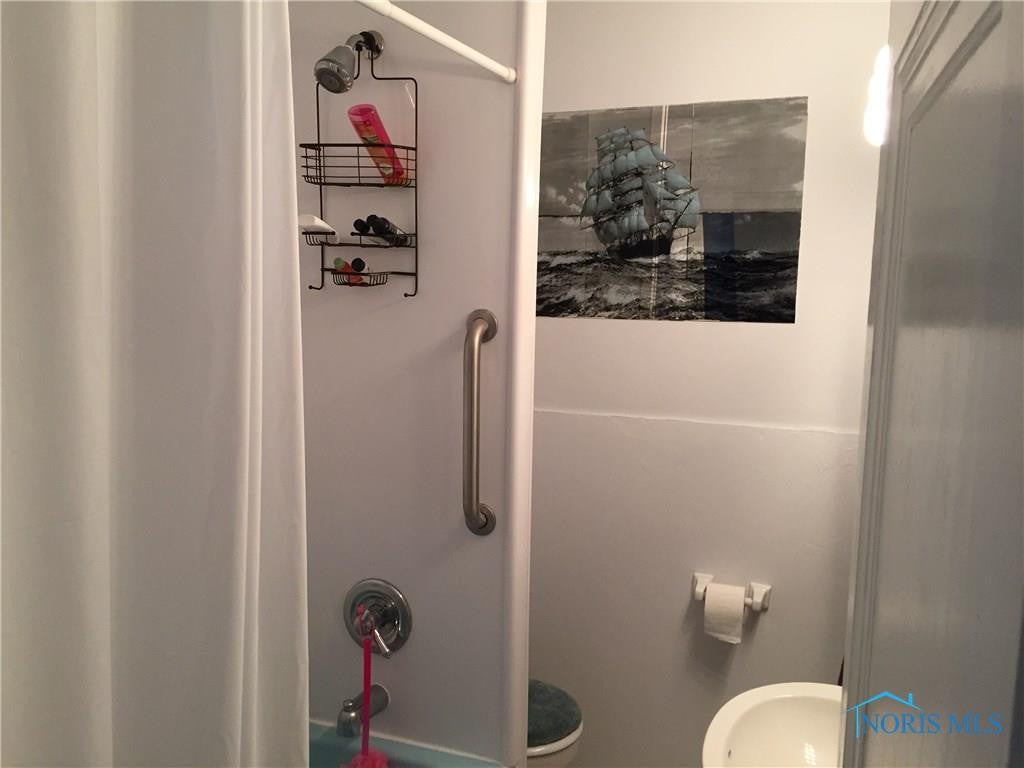 2032 Mansfield Road Toledo, OH 43613 - Photo 27 of 31 Gallery Image 27