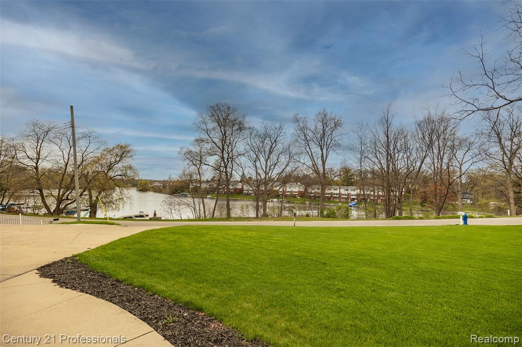 6591 Windiate Road Clarkston, MI 48346 - Photo 6 of 44