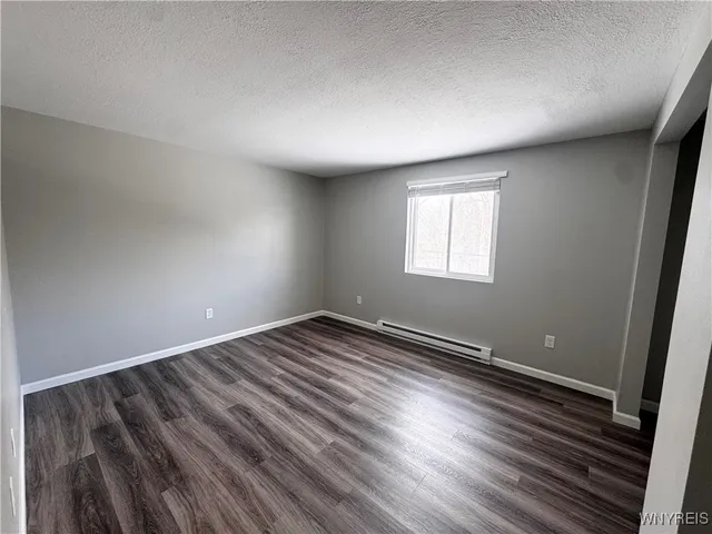 $1,200 | 9049 Zito Drive, Unit 6, Niagara Falls, NY 14304