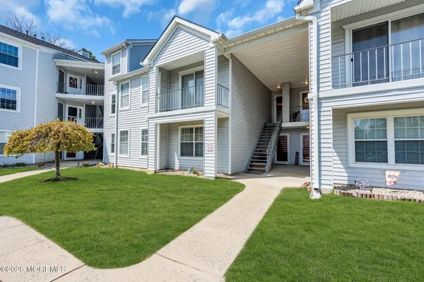 $299,900 | 1213 Waters Edge Drive, Toms River, NJ 08753