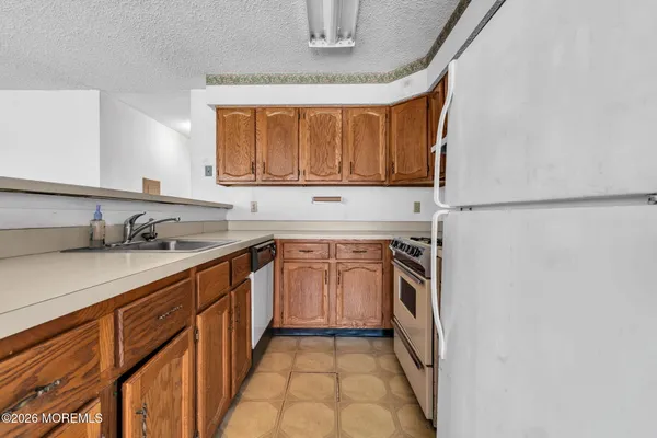 $299,900 | 1213 Waters Edge Drive, Toms River, NJ 08753